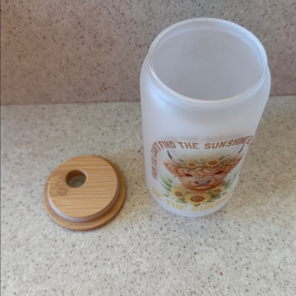 Highland Cow Glass Cup with Bamboo Lid - Picture 4 of 6